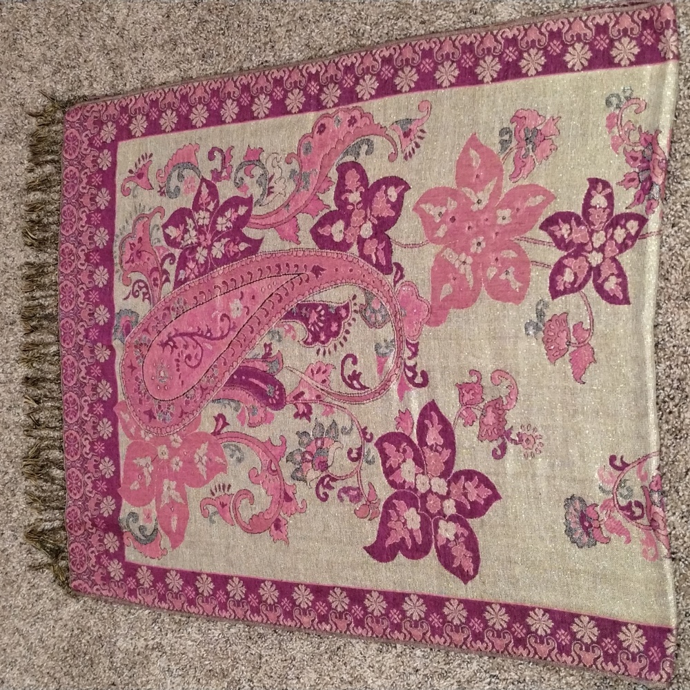 Fringed Scarf - Picture 6 of 8